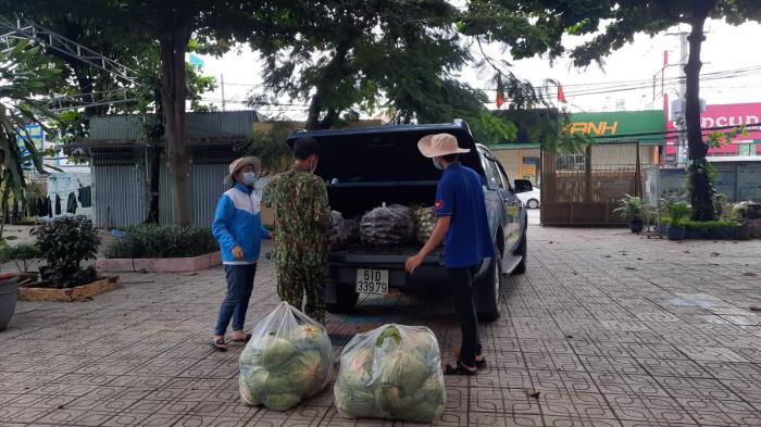 TRAO QUÀ ĐẾN CÁC PHƯỜNG LONG PHƯỚC, PHƯỚC LONG A, PHƯỚC LONG B, PHƯỚC BÌNH VÀ CHÙA DIỆU TRÀNG CÙNG NGƯỜI DÂN TRÊN ĐỊA BÀN PHƯỜNG PHƯỚC LONG A - TP.THỦ ĐỨC, TP.HCM (NGÀY 16/09/2021)